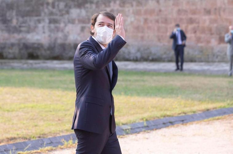 Fernández Mañueco a su llegada a la Conferencia de Presidentes.