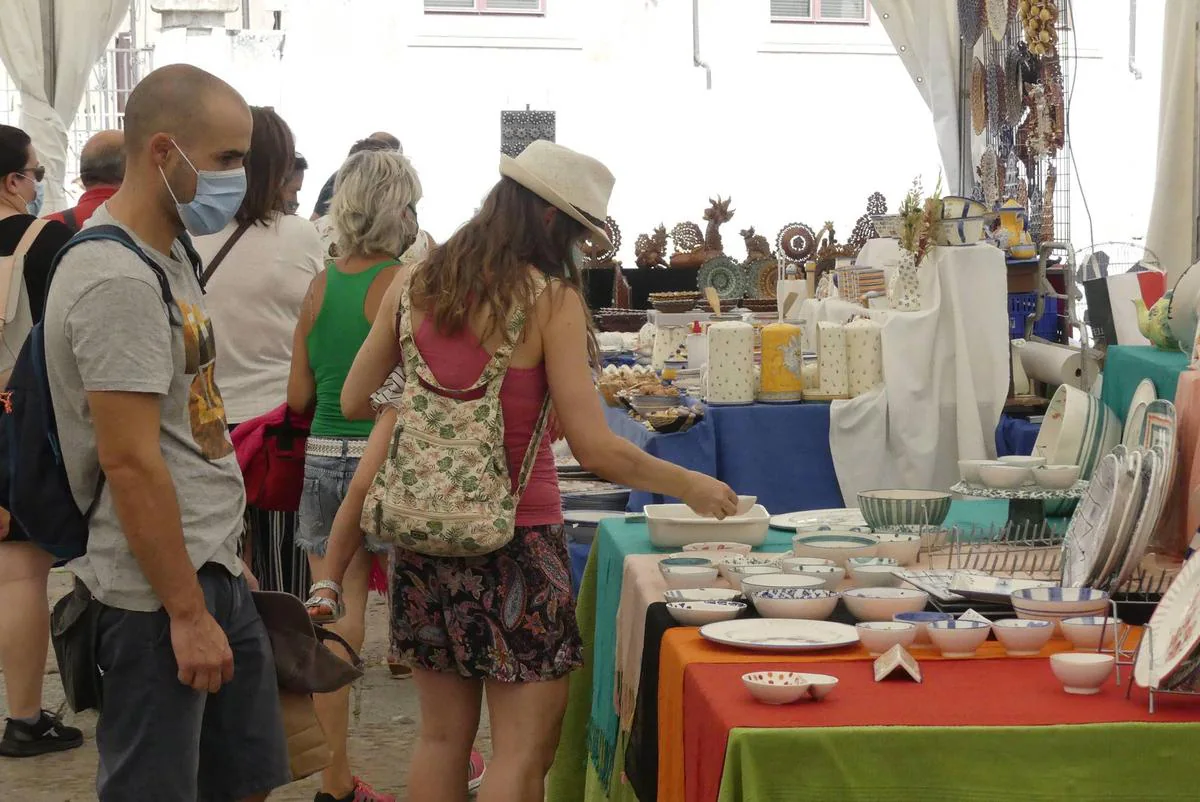 Tradición e innovación se dan cita en la Feria del Barro que celebra Salamanca.