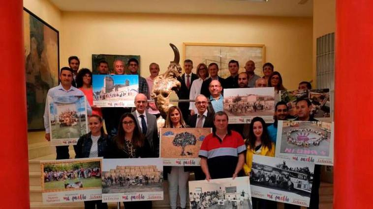 Patrocinadores y galardonados en la IX edición del concurso “Así somos en mi pueblo”, organizado por LA GACETA.