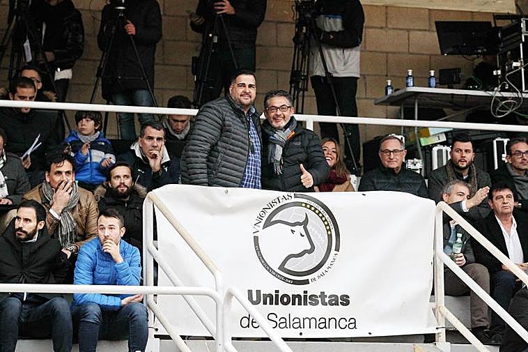 Sandoval, Goyo Llorente y Natalia González, en el último Unionistas-Guijuelo.