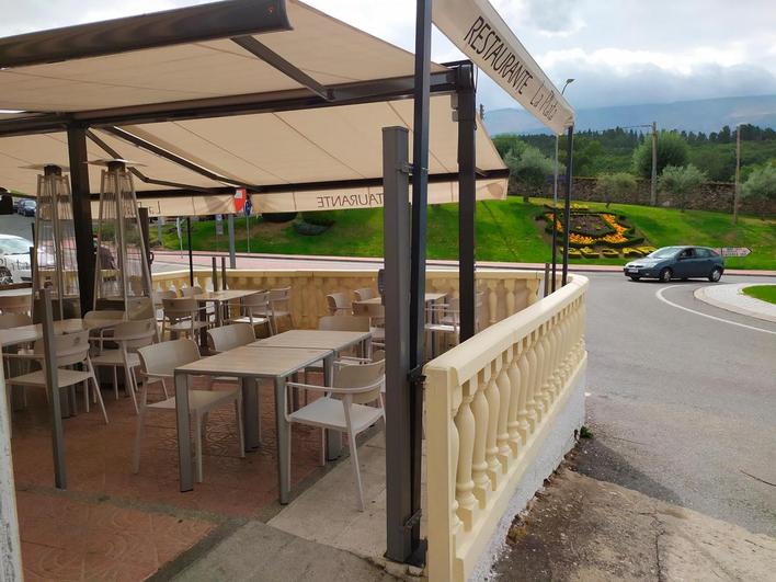 Imagen de una terraza de la ciudad de Béjar.