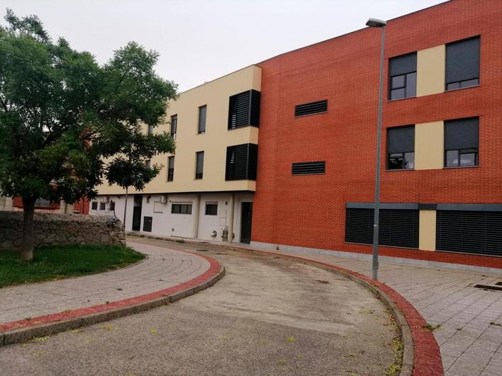 Residencia de la localidad peñarandina donde se ha dado el brote de COVID-19.