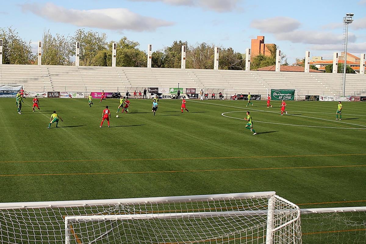 Vista del Reina Sofía durante el encuentro entre el Unionistas y el Santa Marta.