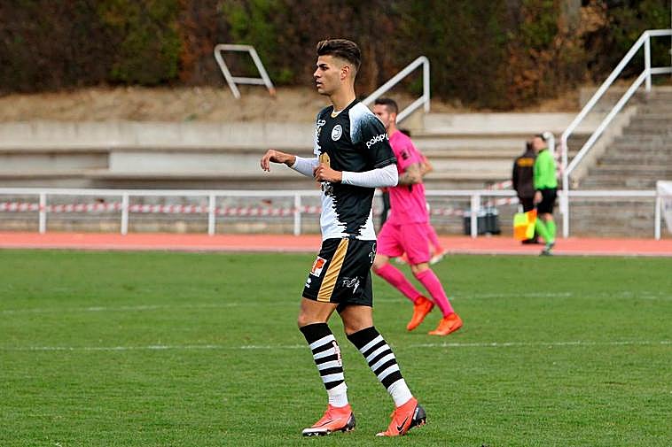 Diego Hernández en su etapa en el Unionistas.