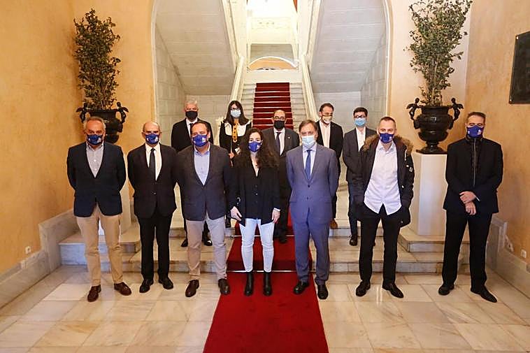 Recepción al Perfumerías Avenida en el Ayuntamiento de Salamanca.