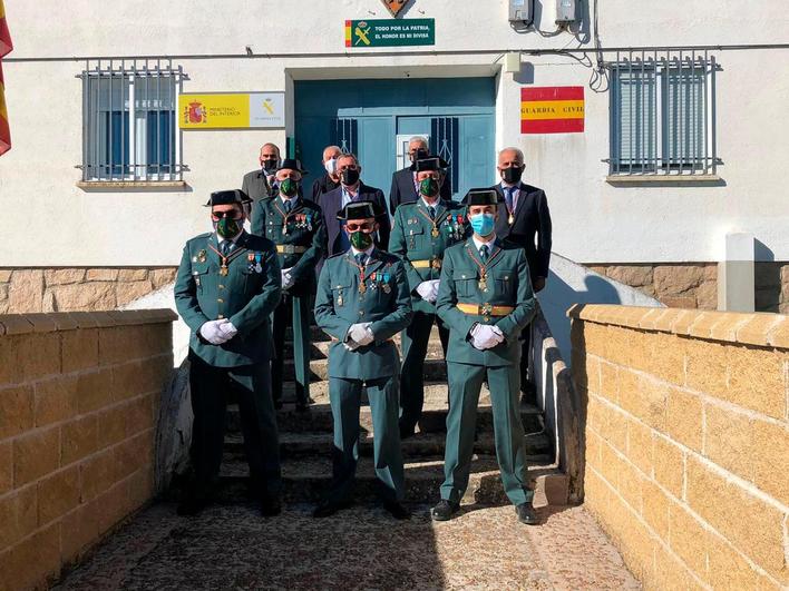 Homenaje a los dos agentes de la Guardia Civil en Barruecopardo.