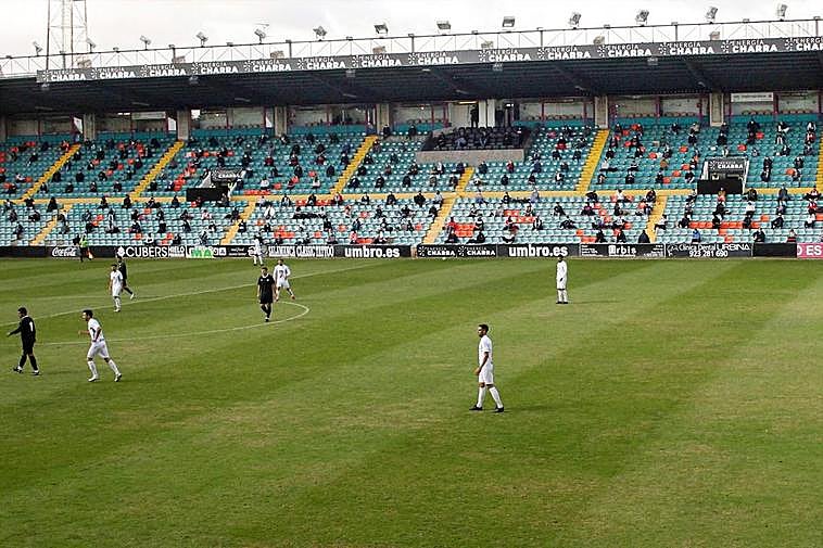 Partido con público de esta pretemporada entre el Salamanca UDS y el Rayo Majadahonda.