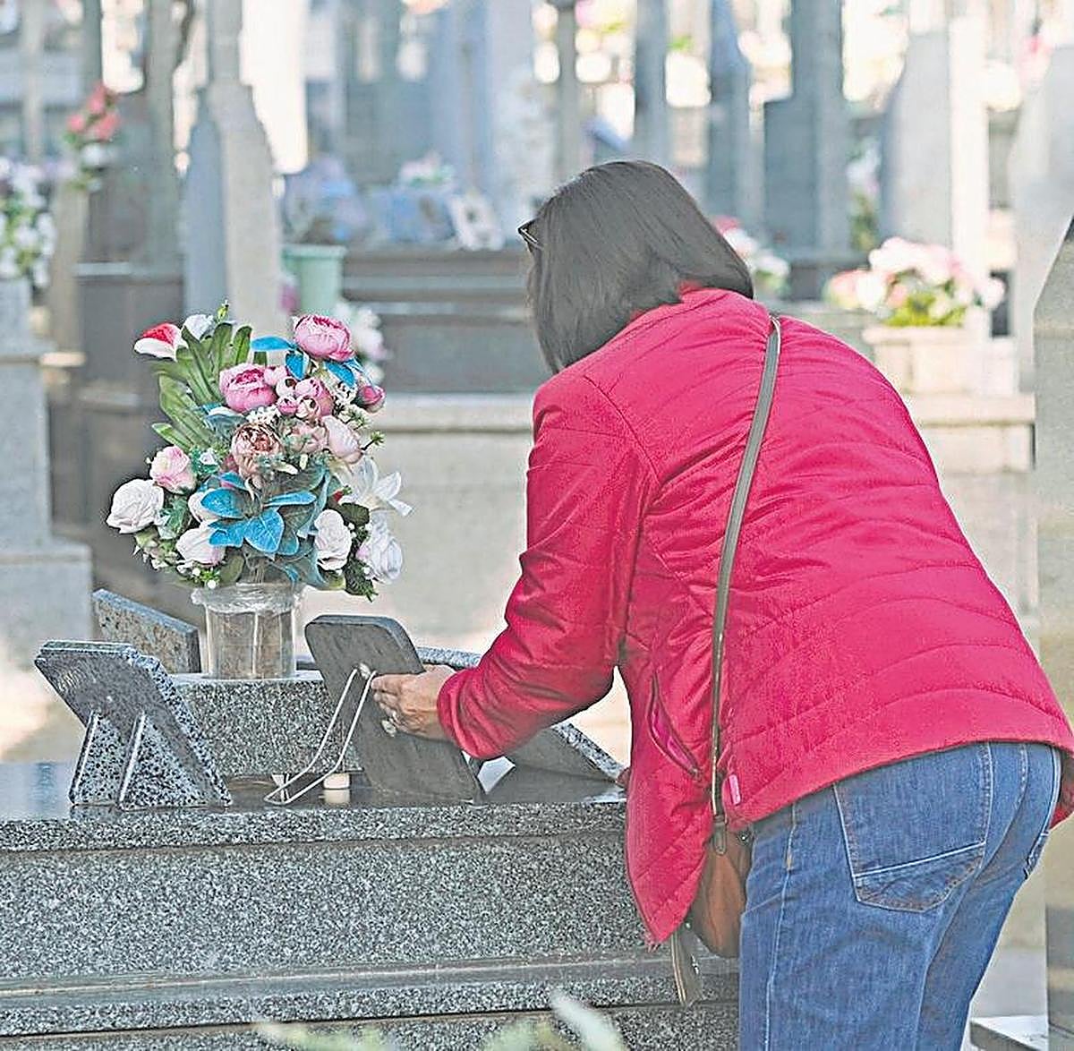 Preparación de la sepultura para un familiar.