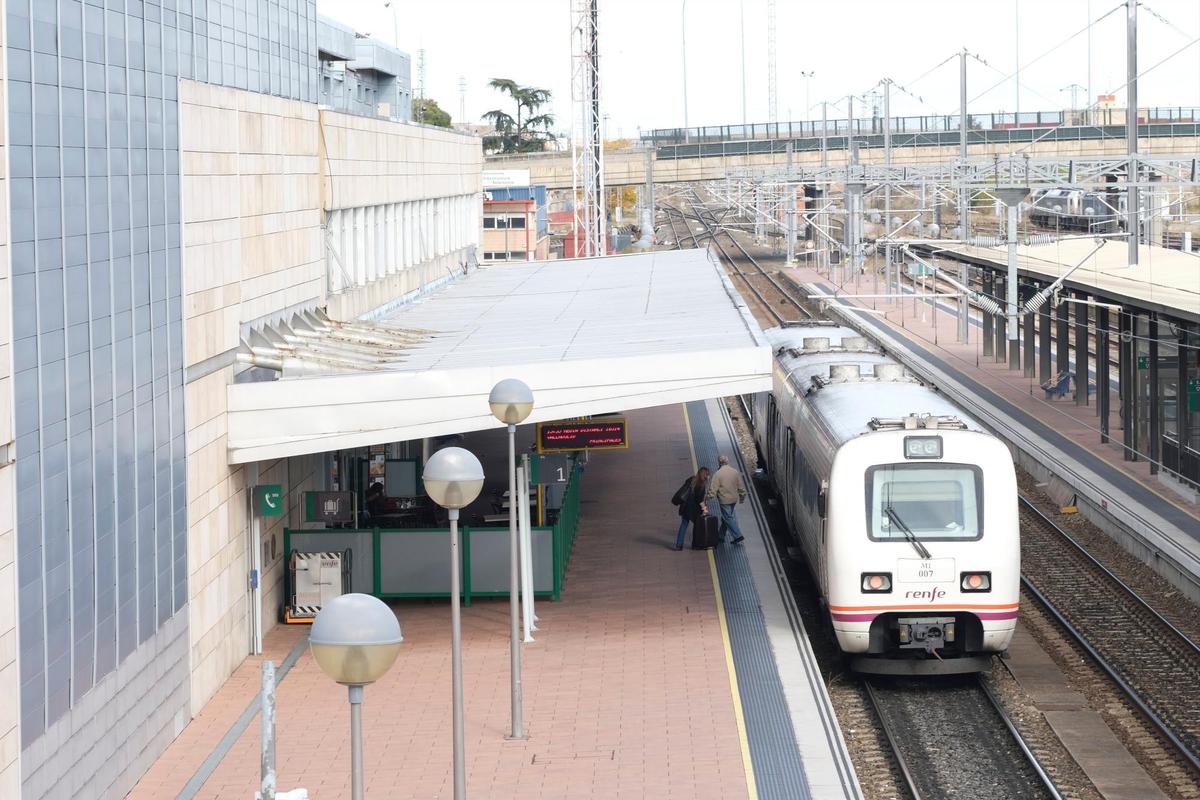 Renfe recupera desde este martes un servicio más a Valladolid de ida y de vuelta