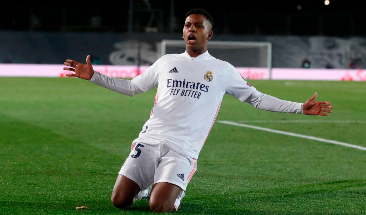 Rodrygo celebra su gol.