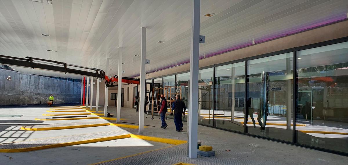 Imagen de los trabajos en el interior de la estación de autobuses.