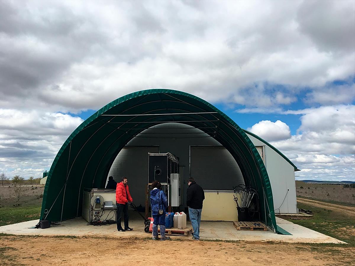 Membrana instalada para la captura de amoniaco en una explotación ganadera.