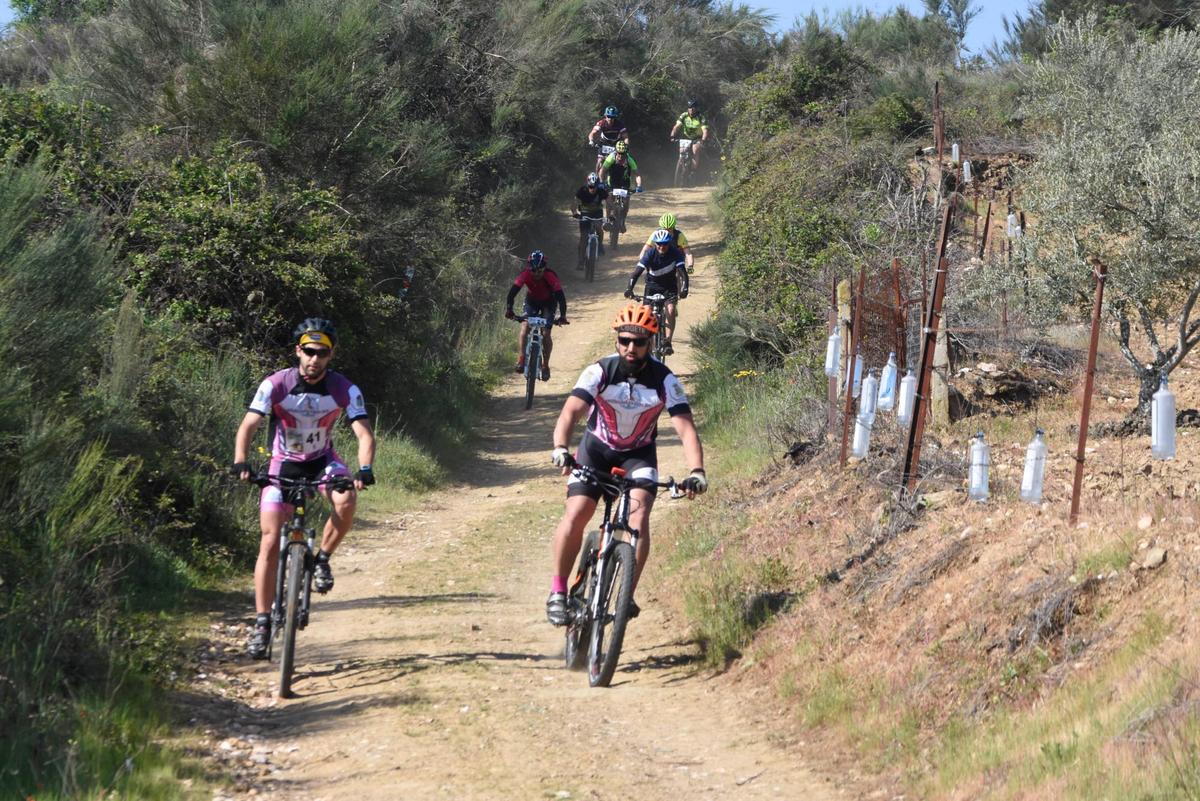 Ruta BTT desde Masueco hasta el popular Pozo de los Humos, con un gran atractivo turístico.