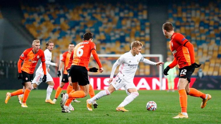 Esperpento del Real Madrid en Kiev al caer ante el Shakhtar (2-0)