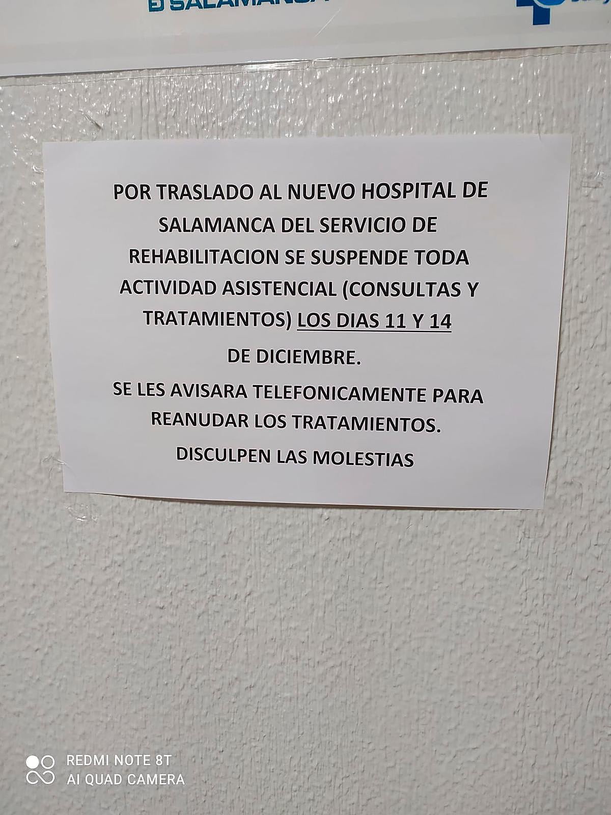Cartel que se ha colocado en el servicio de Rehabilitación del Hospital.
