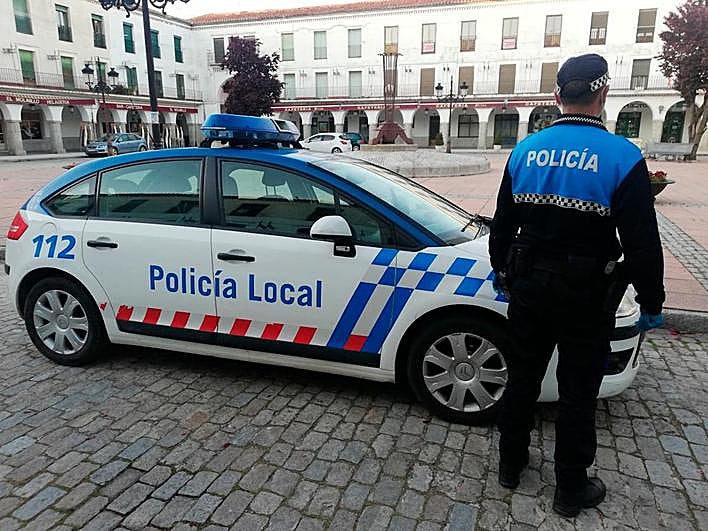 Una agente de la Policía Local de Peñaranda.