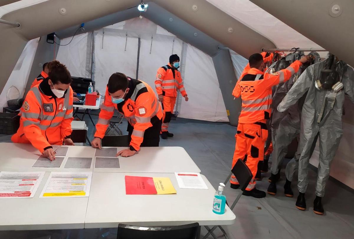 Imagen del equipo médico que supervisa la situación sanitaria de los residentes en San Miguel.