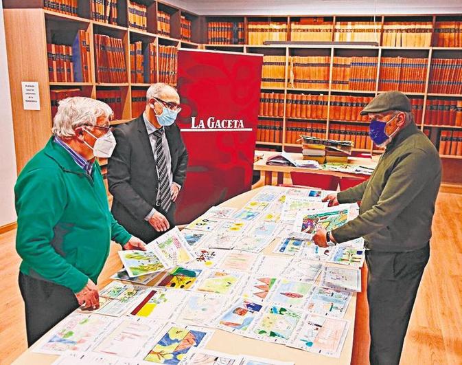 José Luis González, Julián Ballestero y Amable Diego, deliberando