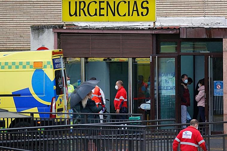 Acceso a Urgencias del Hospital Clínico.