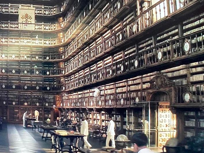 Así se ve la Biblioteca Histórica de la Universidad en la serie ‘30 monedas’