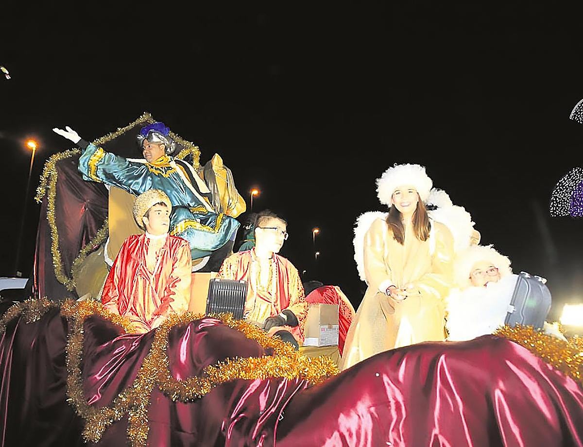 Los niños recibirán la visita de los Reyes Magos de forma diferente y sin el esperado lanzamiento de caramelos.