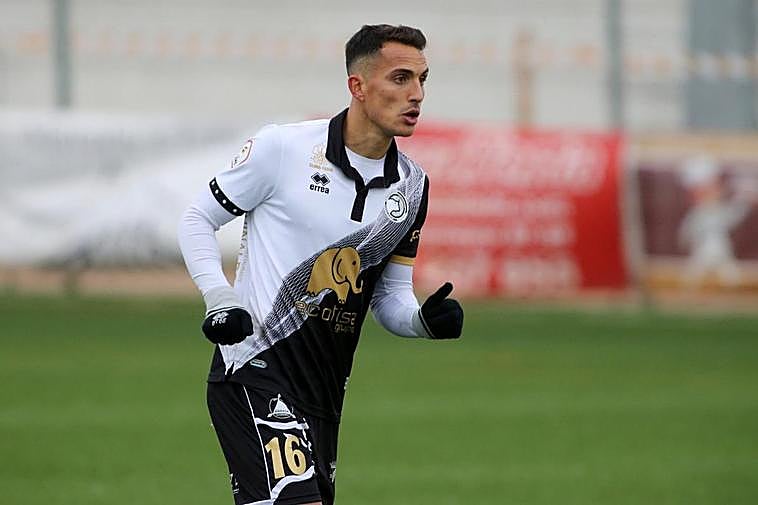 El centrocampista Luis Acosta.