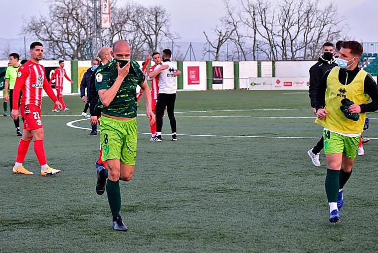 Lágrimas de los jugadores del Guijuelo al final del partido.