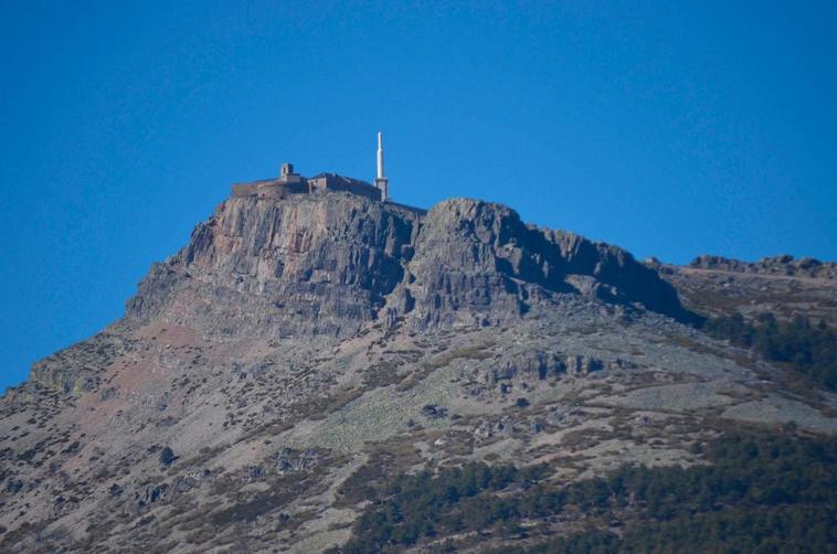 Peña de Francia, en el término municipal de El Cabaco