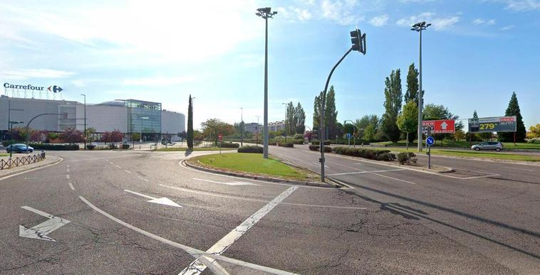 Cruce de la avenida de Zamora y el Camino Viejo de Simancas donde se produjo el atropello.