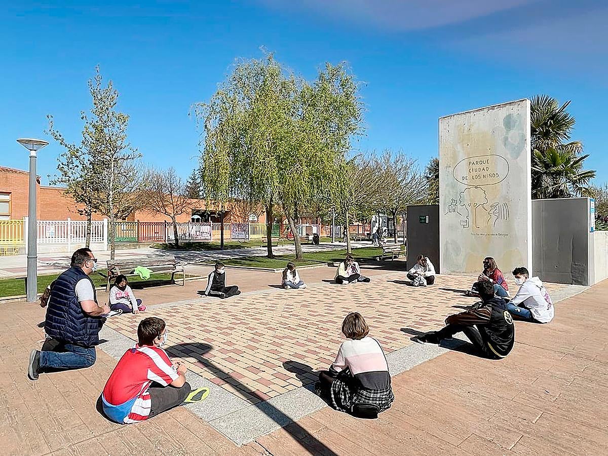Los niños de Carbajosa en el encuentro on line con Francesco TonuccI.