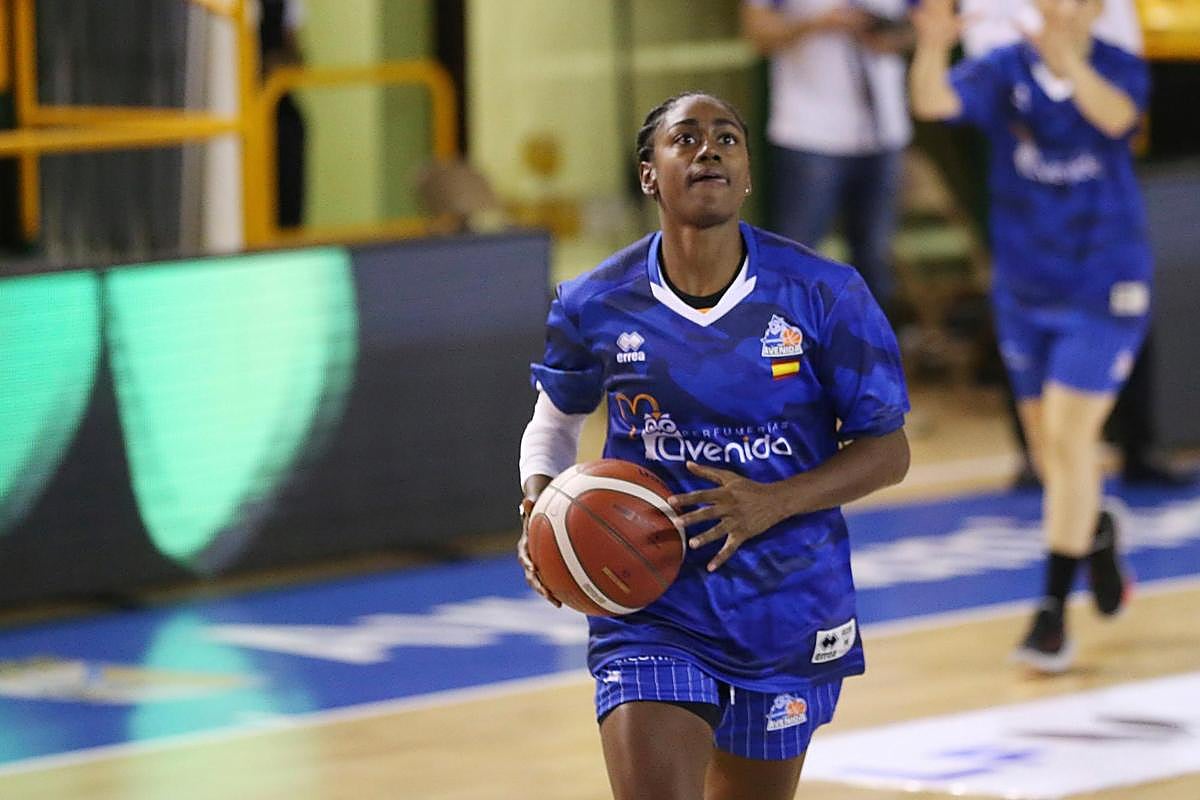 Hayes en un calentamiento con el Avenida.