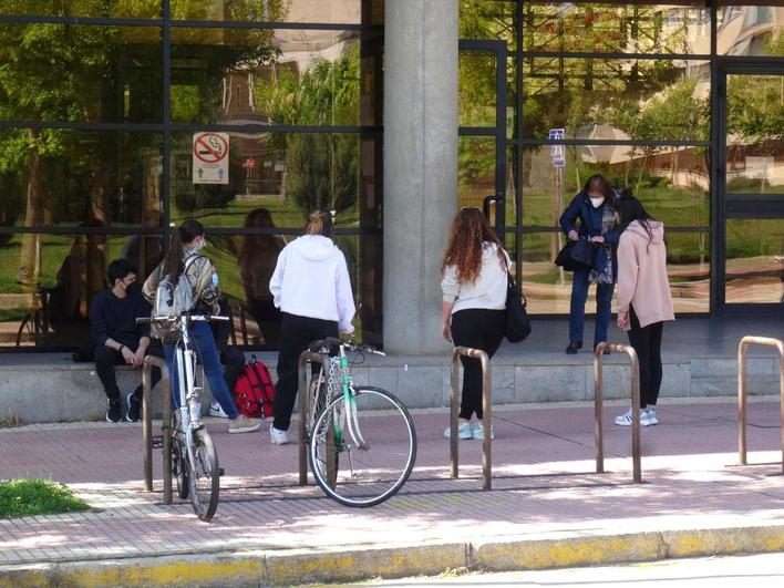 Estudiantes en el Campus Unamuno