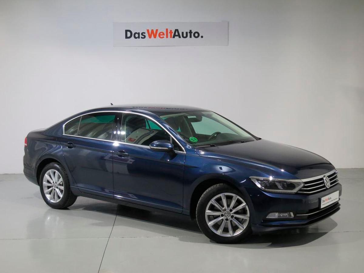 VOLKSWAGEN Passat 2.0TDI Advance 110kW.(150CV) | Kilómetros: 31.069 km | Fecha matriculación: 29/05/2017 | Precio Oferta: 19.500 euros | Precio Financiado: 17.700 euros (*)