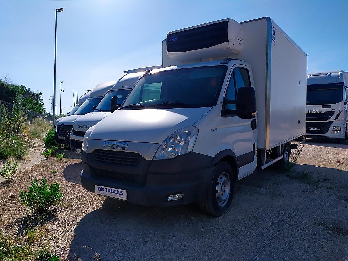 IVECO 35S15 | Kilómetros: 310.269 km | Fecha matriculación: 2014 | Combustible: Diésel | Equipamiento: Equipo de frío + Trampilla | Precio  16.000 euros + IVA