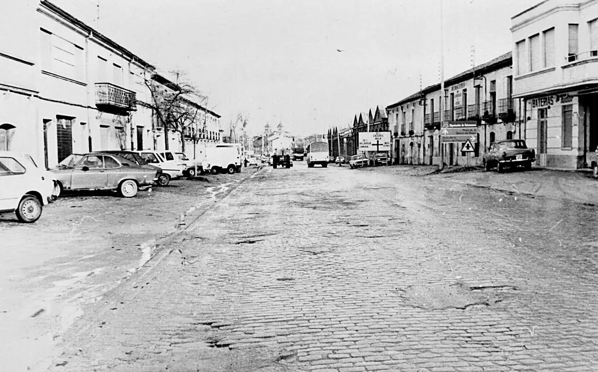 Imagen del barrio de Tejares en los años ochenta