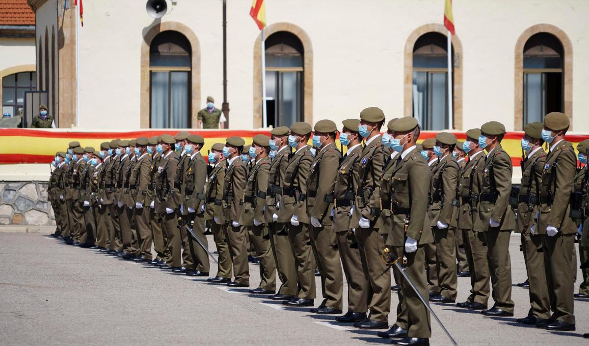 Soldados del Regimiento de Ingenieros rindieron este domingo homenaje a su patrón San Fernando