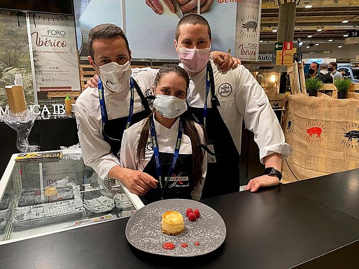 El Mesón de Gonzalo sorprende con su tarta de queso de Hinojosa en Madrid Fusión 2021