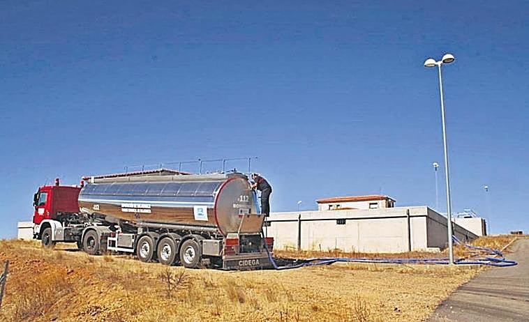 La Diputación de Salamanca no solo garantiza que los municipios tengan agua sino también su calidad.