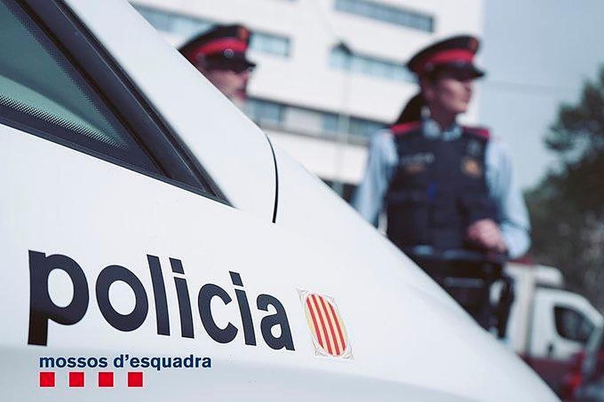 Agentes de los Mossos de Esquadra.