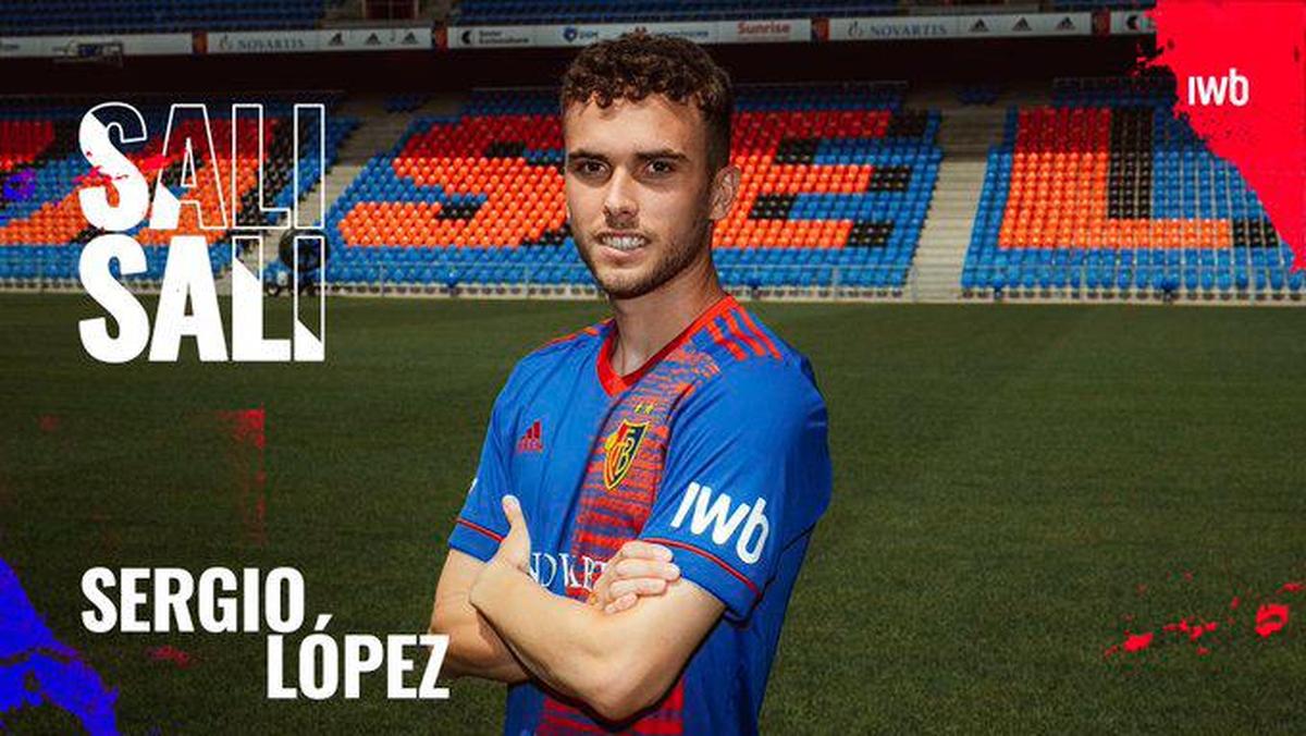 El salmantino Sergio López, con la camiseta del Basilea