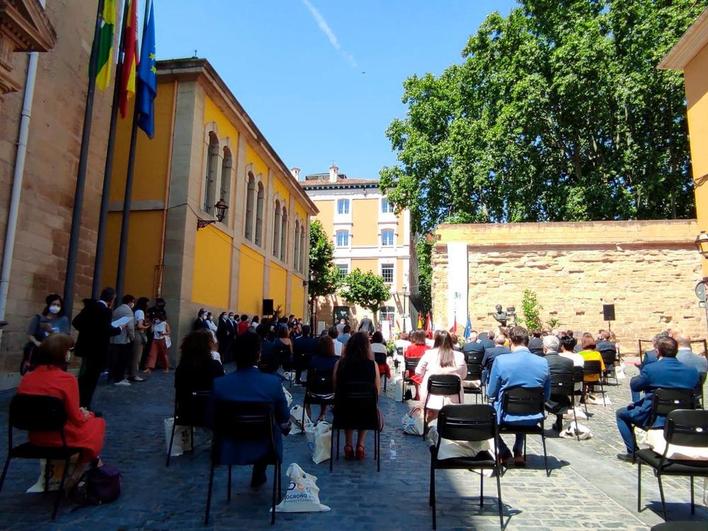 Presidentes autonómicos en el acto de Logroño