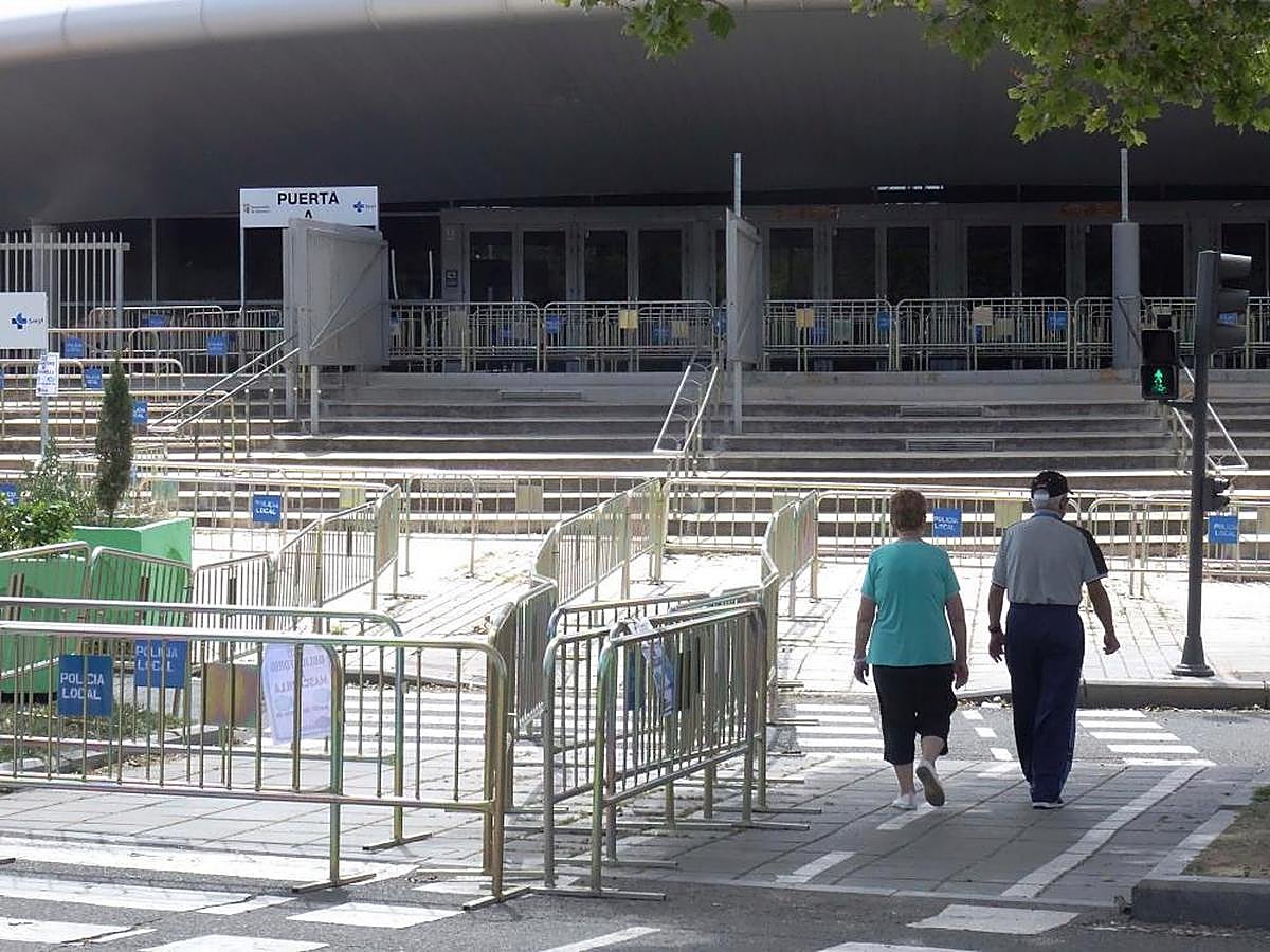 El Multiusos, sin abrir el punto de vacunación.