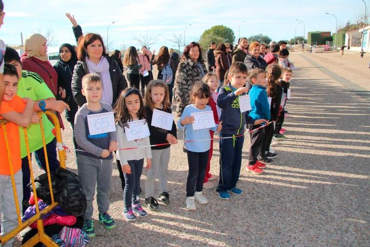 Un grupo de niños de Terradillos en una carrera solidaria organizada en El Encinar