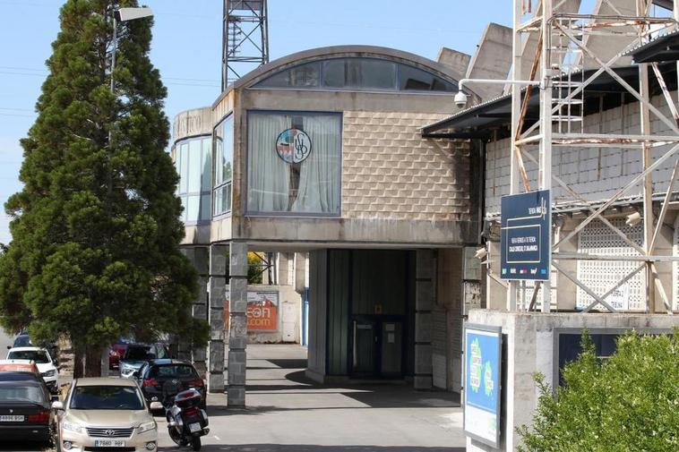 Vista de las oficinas del estadio Helmántico.