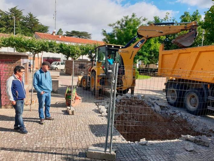 Antonio Solórzano y Nicolás Cahén en el inicio de las obras