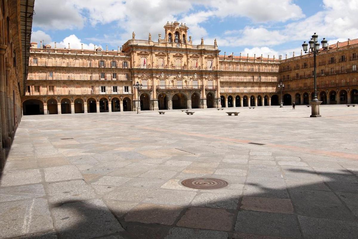 Plaza Mayor vacía durante el confinamiento