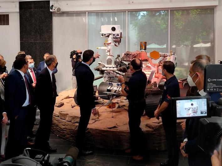 El presidente del Gobierno, Pedro Sánchez, en la NASA