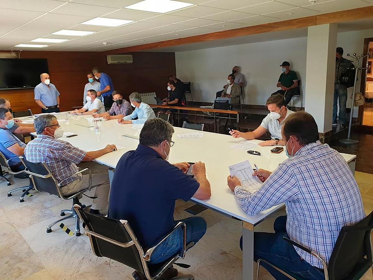 Celebración de la mesa del cereal presidida por Javier García Hidalgo.