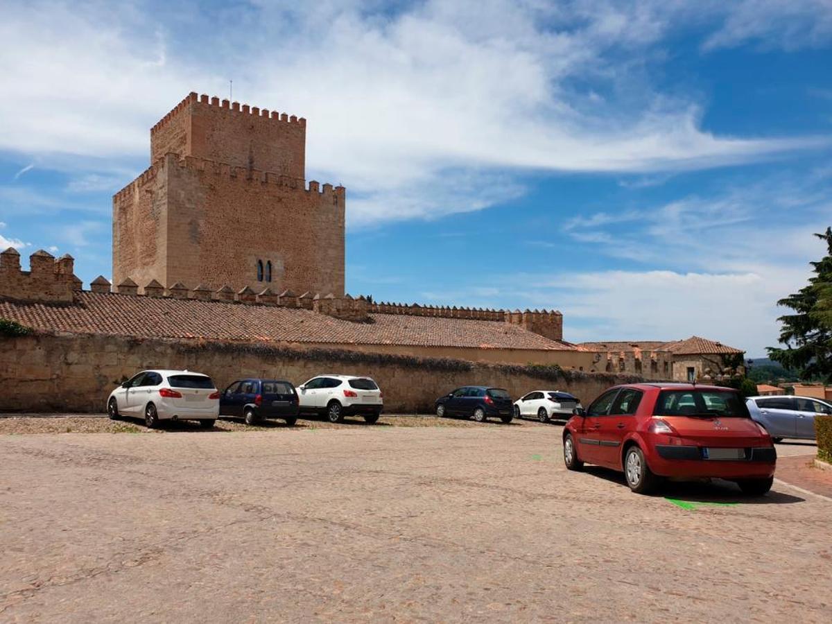 Estacionamientos en la plaza del Castillo de Ciudad Rodrigo.