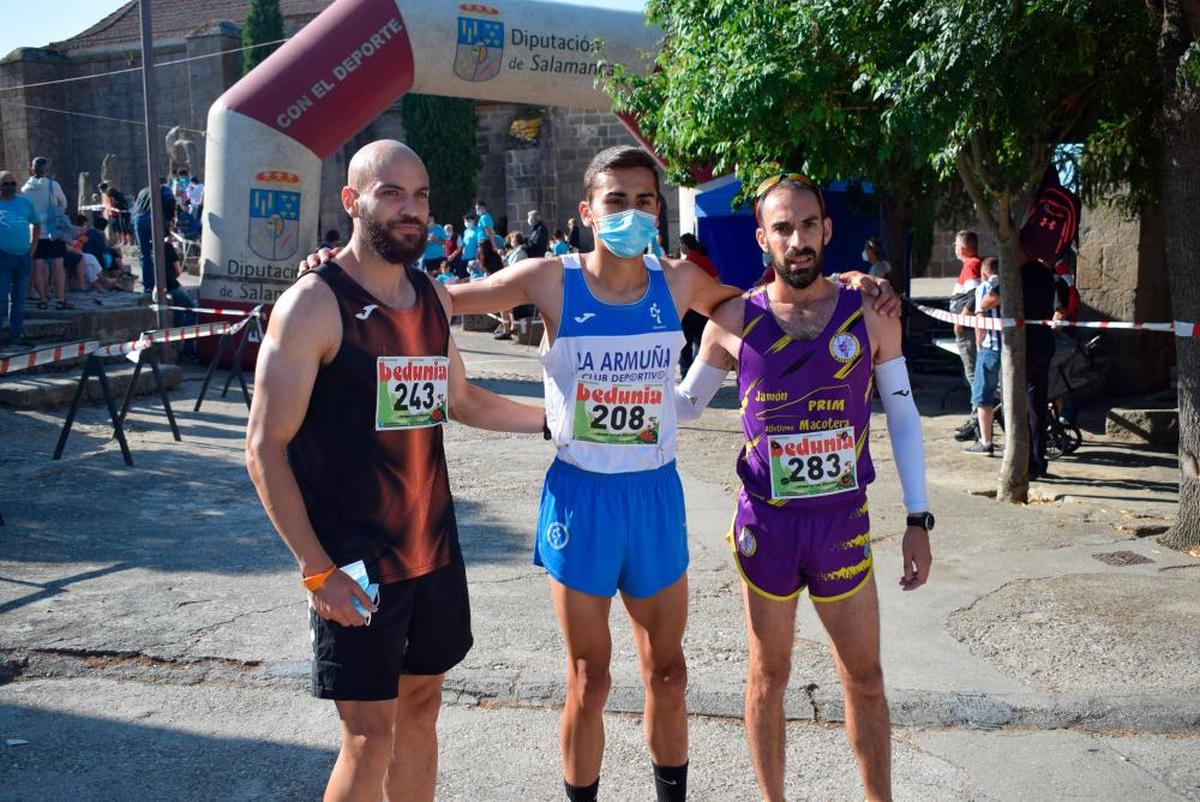 Héctor Rodríguez, Adrián Moro y Rubén Vicente, los tres primeros.